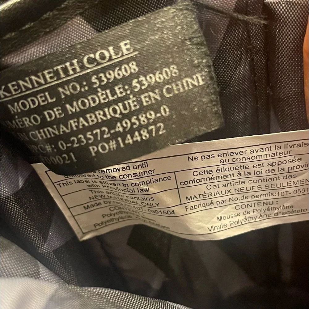 Kenneth Cole Reaction Messenger Bag